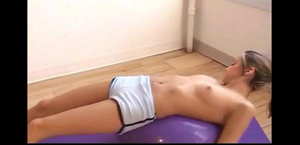  teen gril naked workout